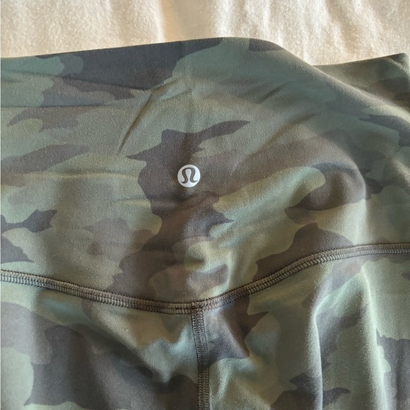 Camo lululemon leggings - Picture 3 of 4